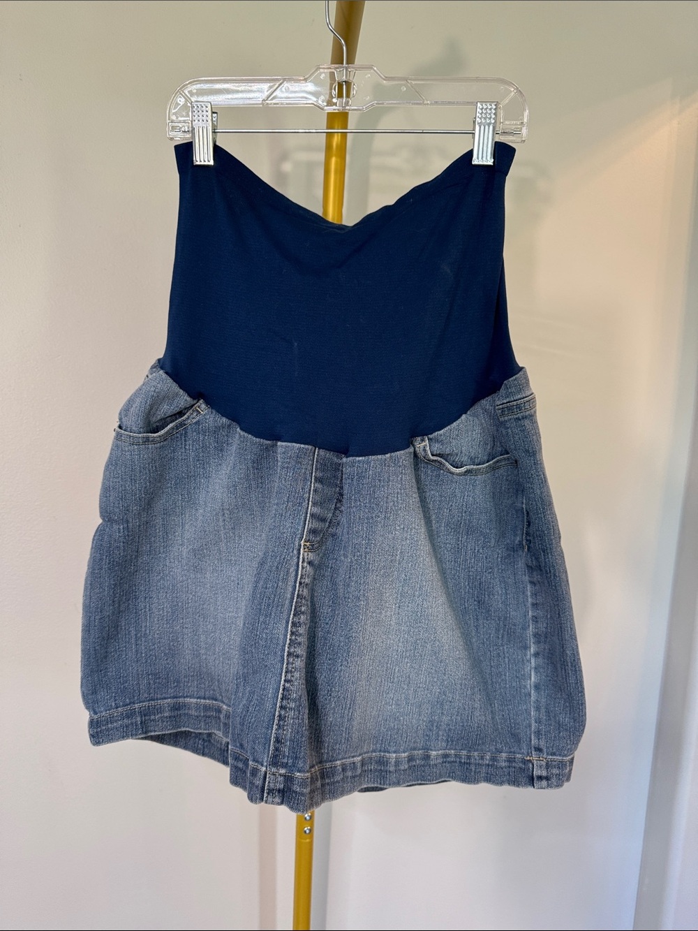 Women’s Navy and Light Blue Denim High-Waist mini skirt GUC Large